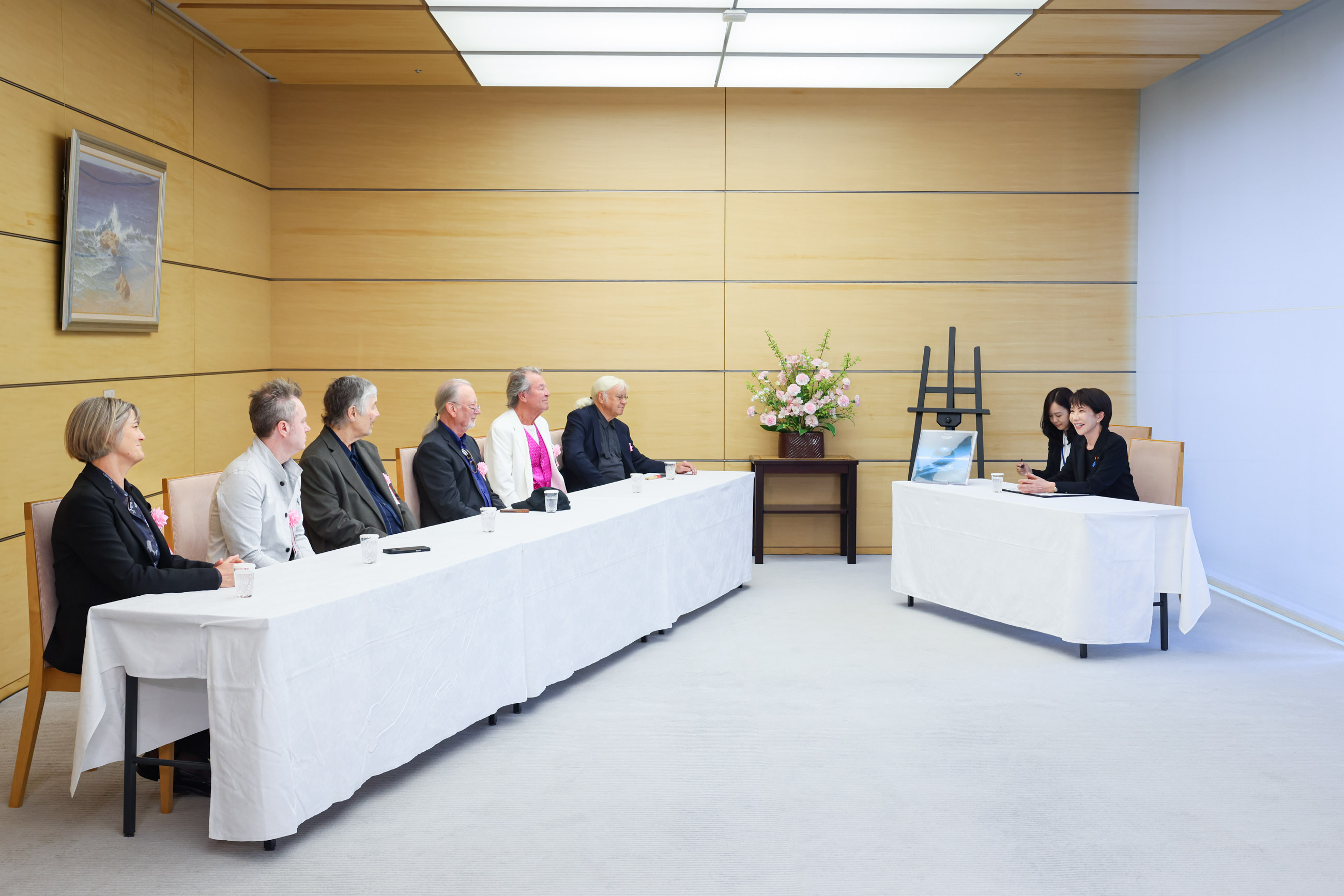 2026年4月10日・高市総理がディープ・パープルによる表敬を受けた - 首相官邸(日本)の記事画像
