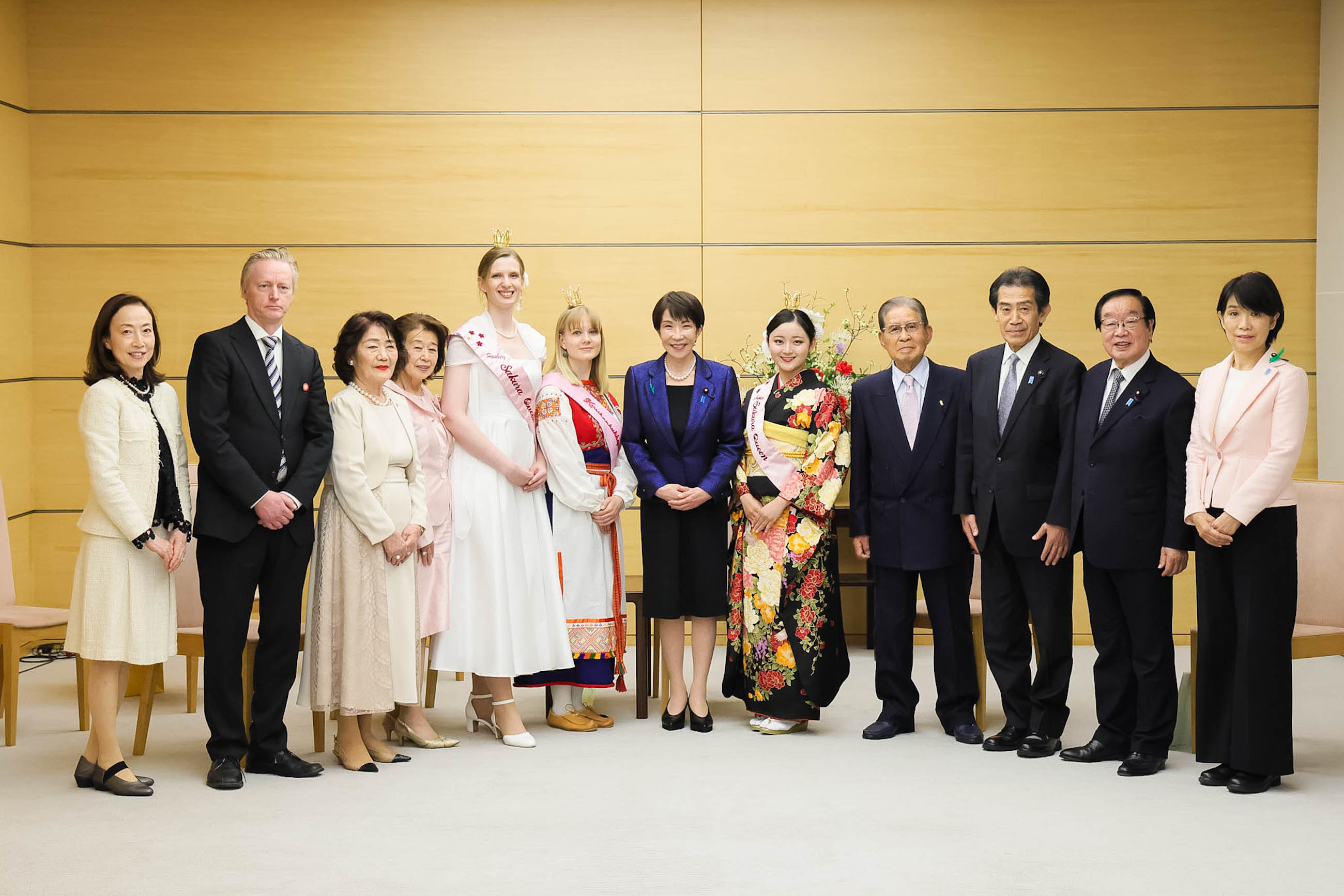 2026年4月15日・高市総理、フィンランドさくらプリンセス・ハンブルグさくらの女王から表敬を受けた - 首相官邸(日本)の記事画像
