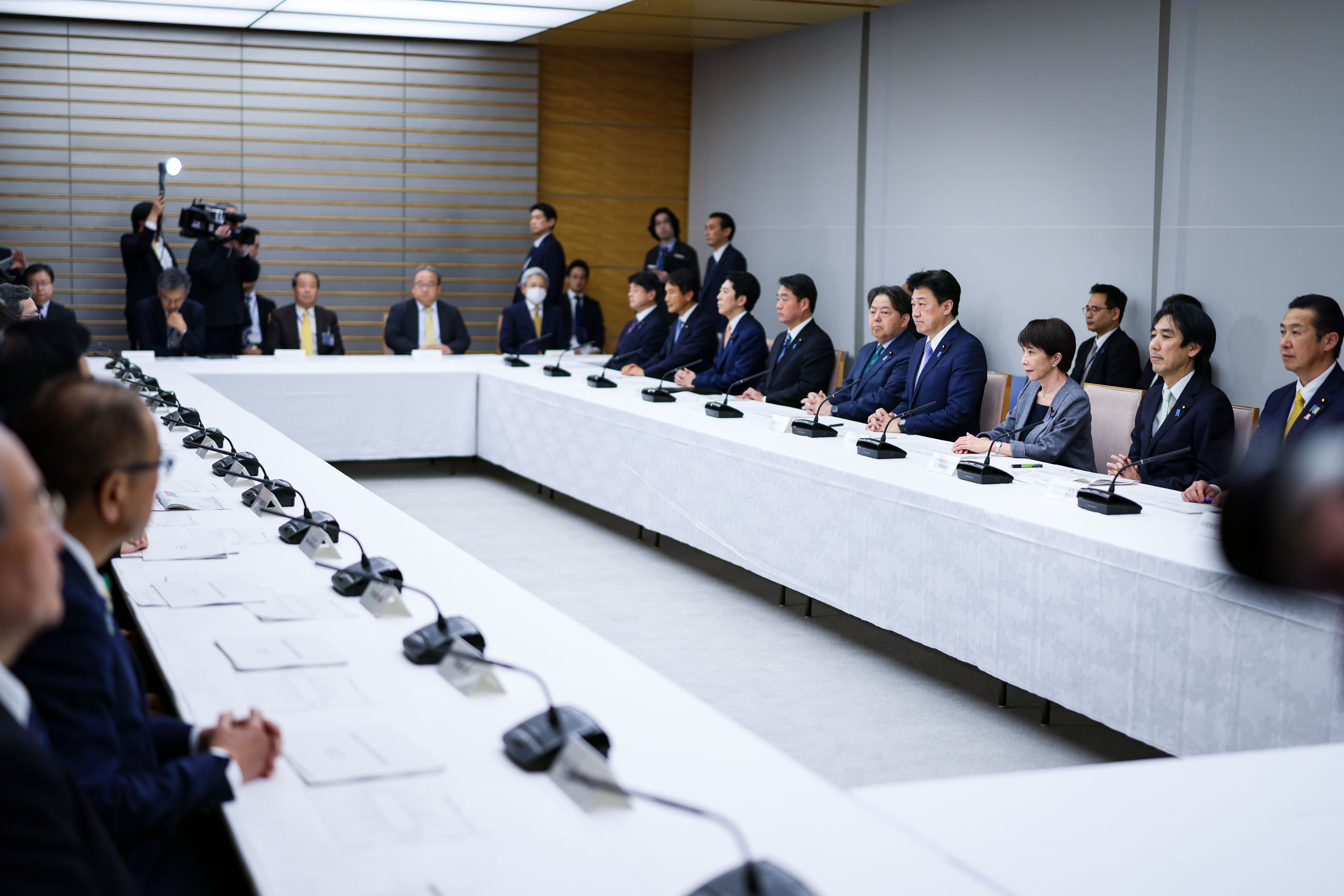 2026年4月23日・高市総理、月例経済報告等に関する関係閣僚会議出席：経済基調判断発表 - 首相官邸(日本)の記事画像