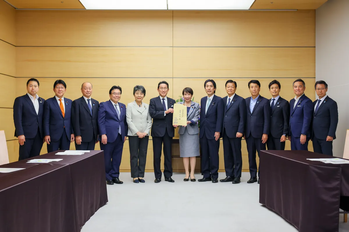 2026年6月11日:高市総理が経済成長戦略提言を受け取る - 首相官邸(日本)の記事画像