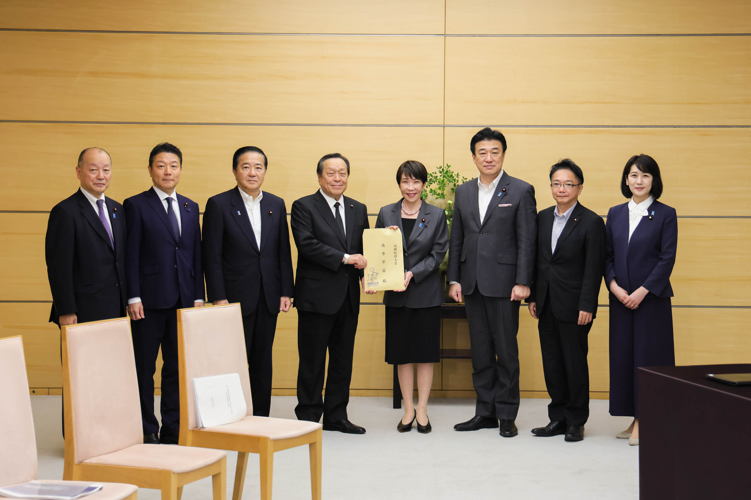 2026年6月24日:高市総理が与党から安全保障提言を受け取る - 首相官邸(日本)の記事画像