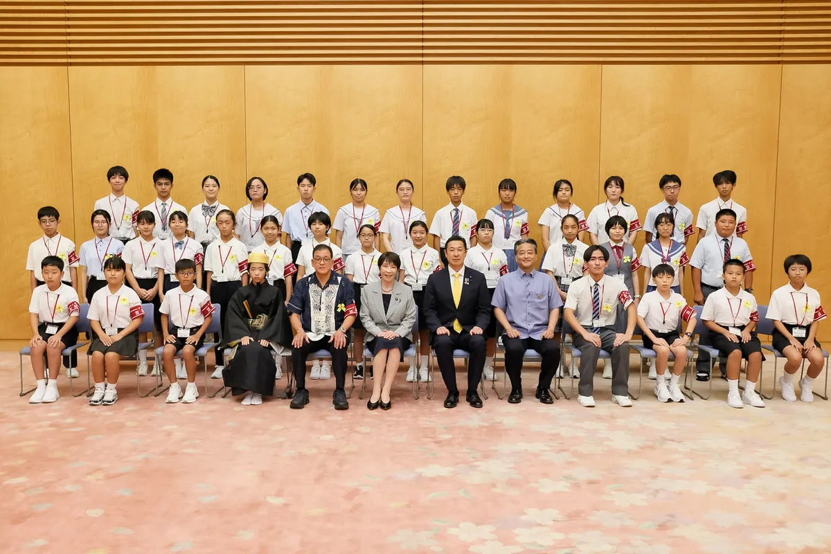 2026年8月18日：高市総理、沖縄の魅力発信を期待（沖縄豆記者団表敬）のサムネイル画像