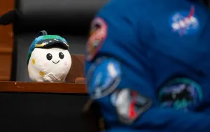 2026年5月12日:アーテミスII乗組員が議会スタッフと会談 - 米国航空宇宙局(NASA)のRSS等の記事画像