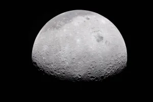 2026年4月6日:NASAが月面の岩石質地形を強調した画像公開 - 米国航空宇宙局(NASA)のRSS等の記事画像