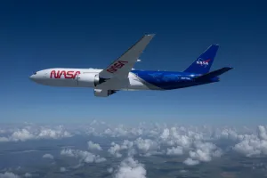2026年8月11日：NASAのボーイング777に新塗装　外観が一新 - 米国航空宇宙局(NASA)のRSS等の記事画像
